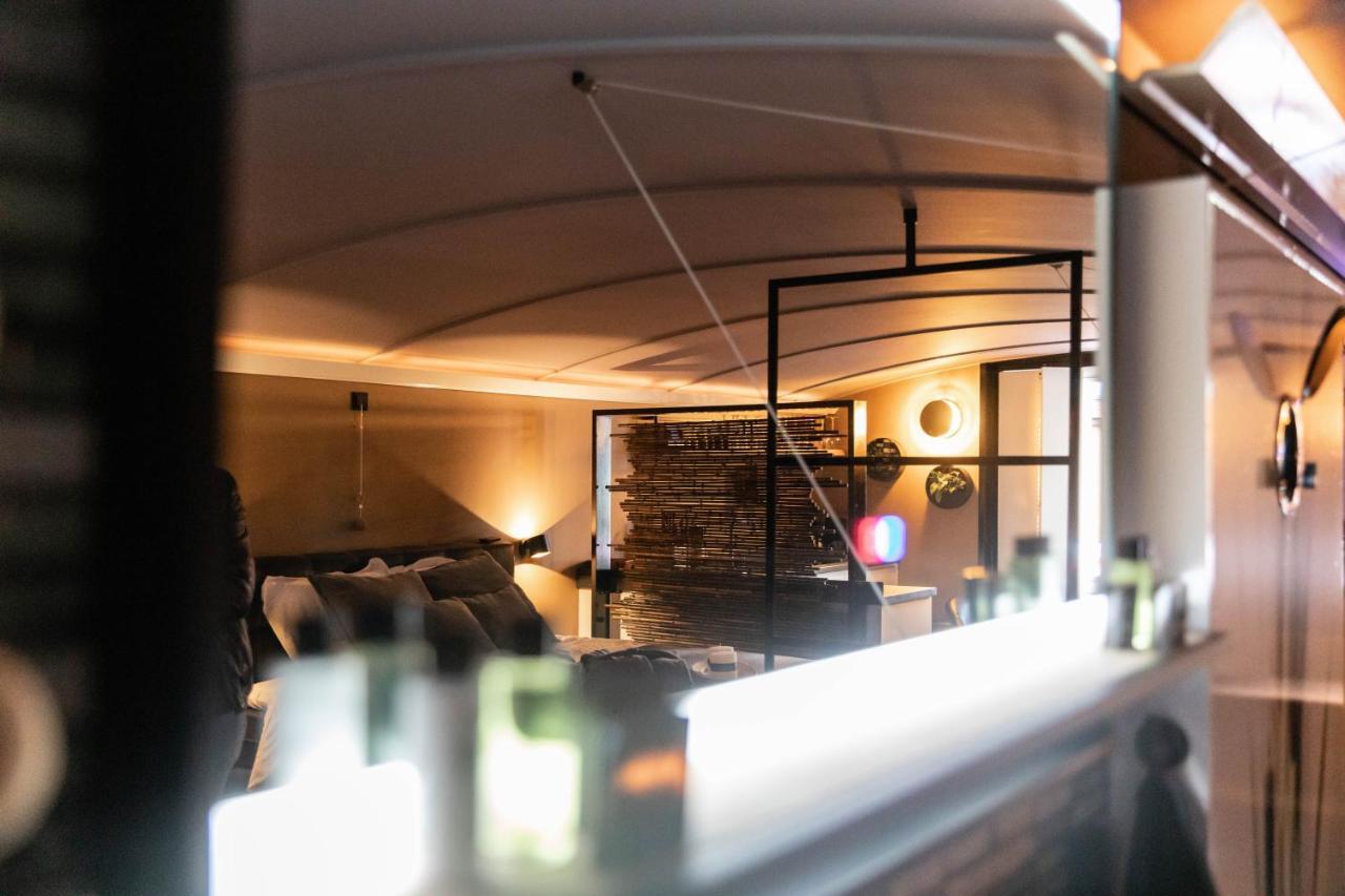Wellnessboat De Michiel De Ruyter 호텔 흐로닝언 외부 사진